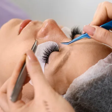 eyelash extension service in rajouri garden , delhi