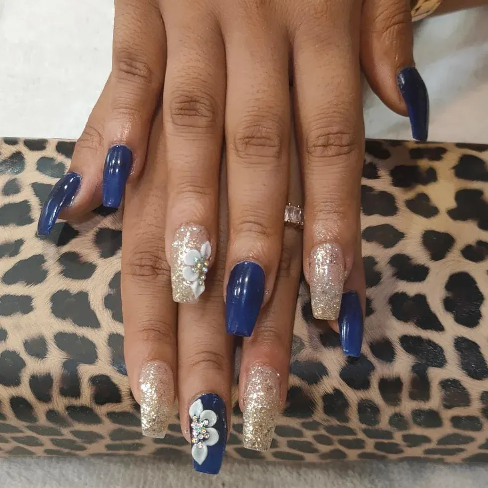 nail extension salon in rajouri garden