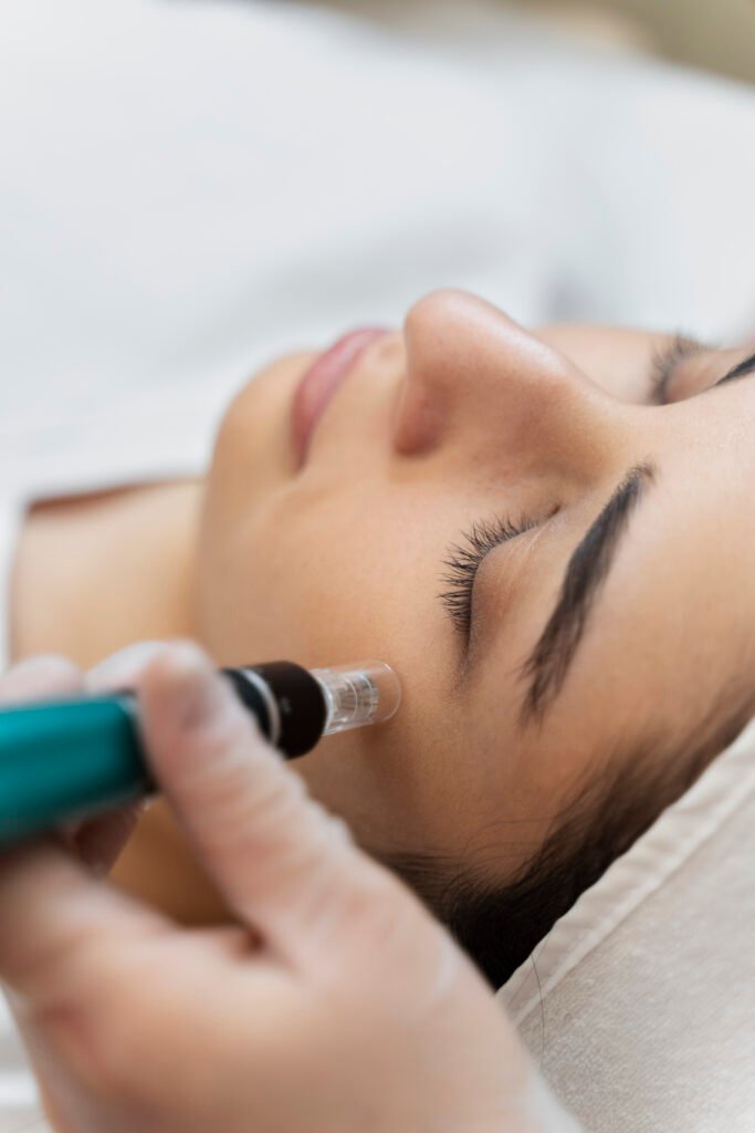 skincare treatment clinic in rajouri garden, Delhi